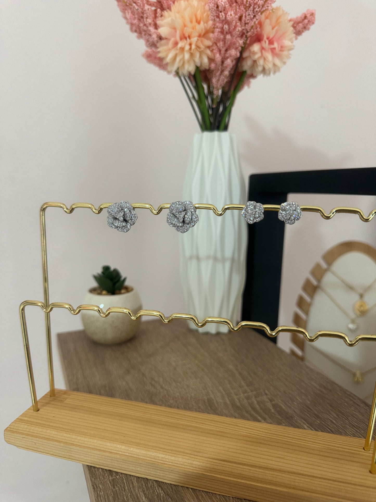 Set Amelia