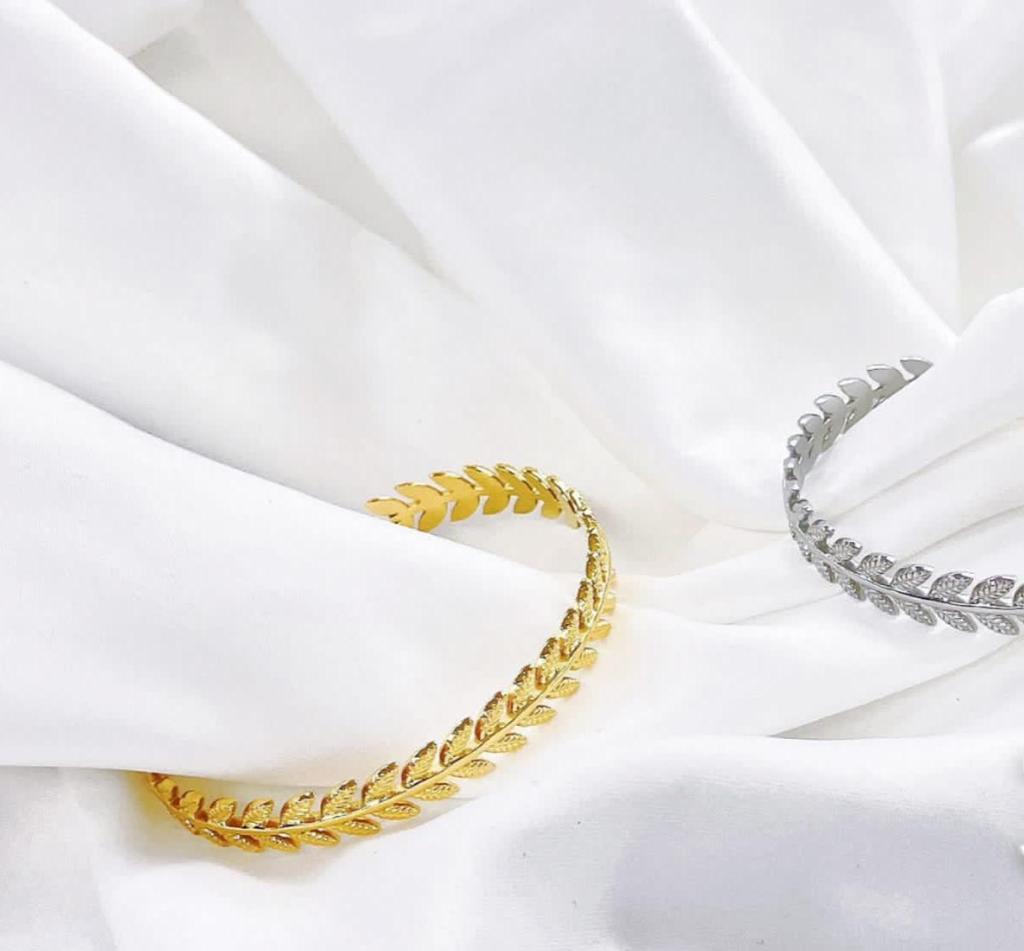 Bracciale foglia rigido