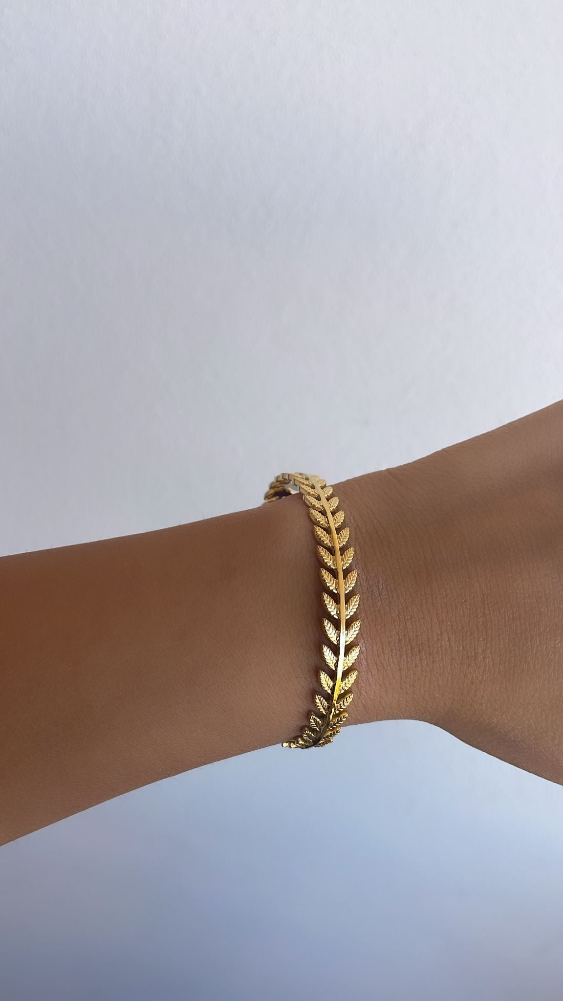 Bracciale foglia rigido