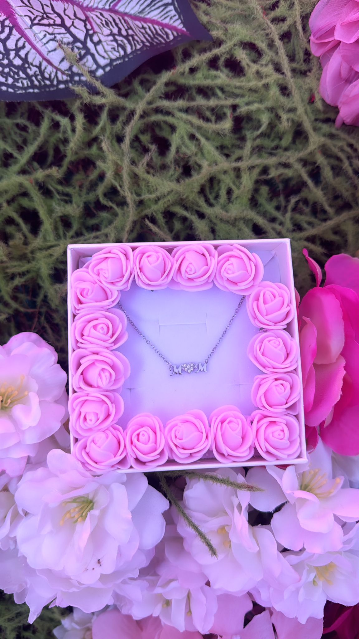 Collana MOM