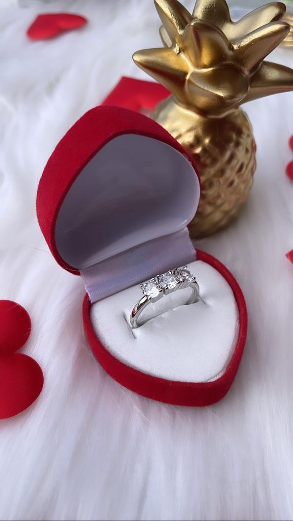 Anello solitario