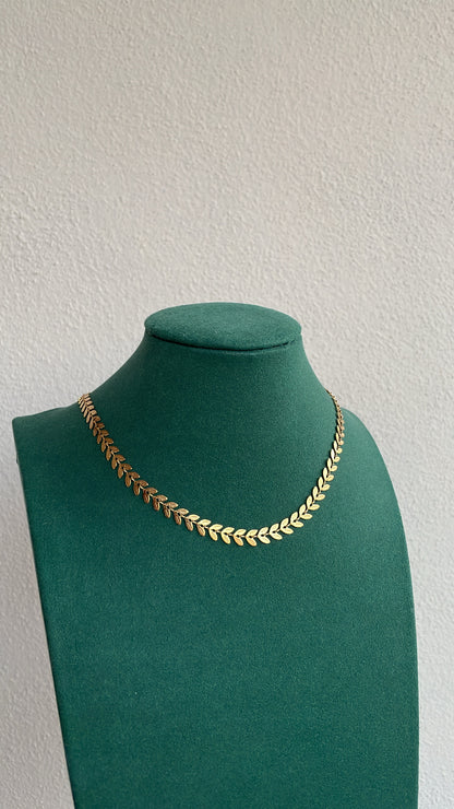Collana foglia