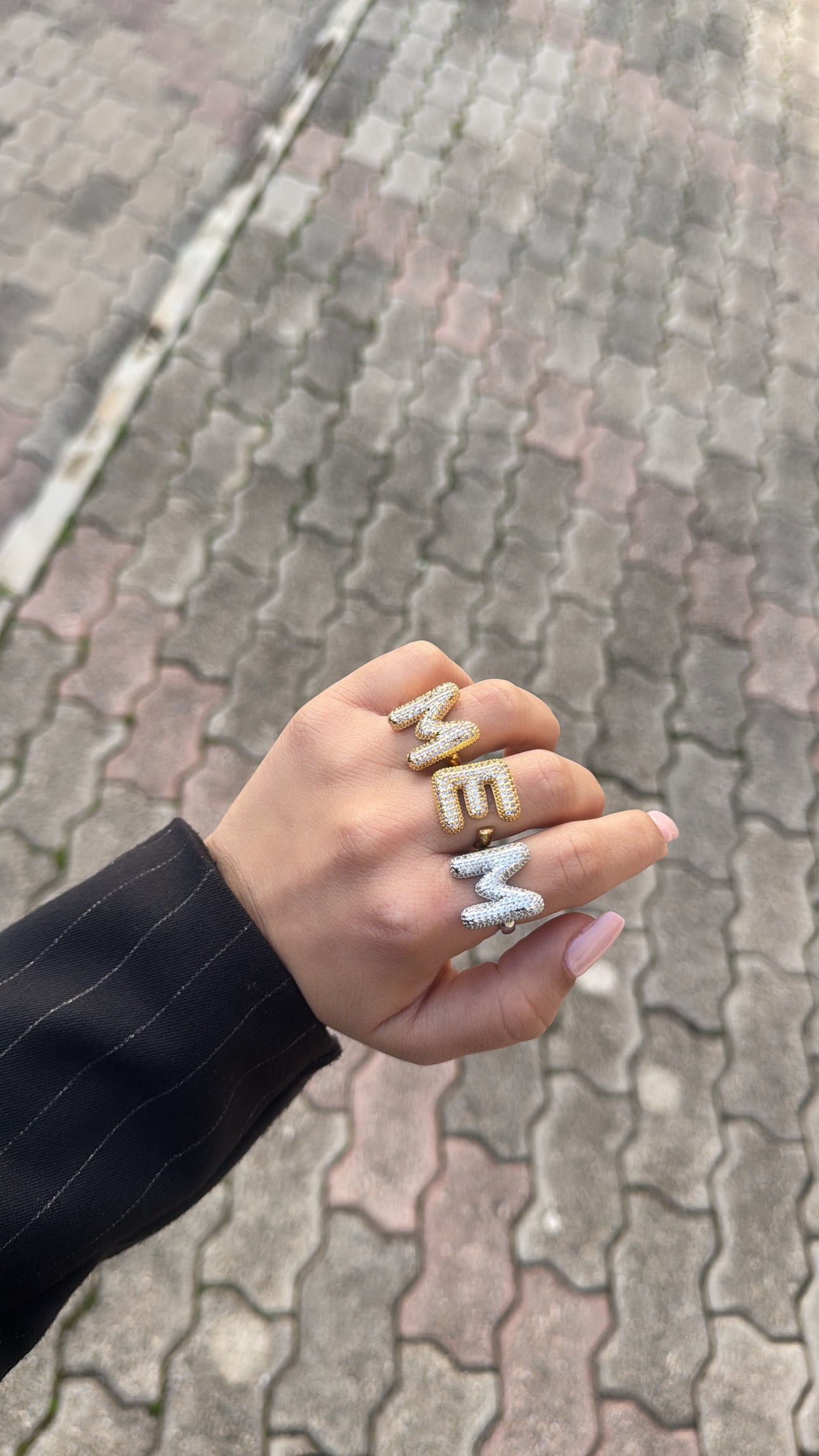 Anello details