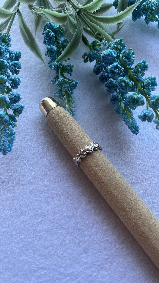 Anello fascia di cuori