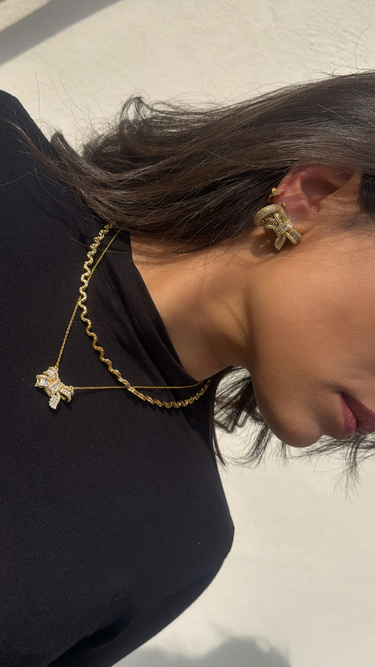 Collana fiocchetto