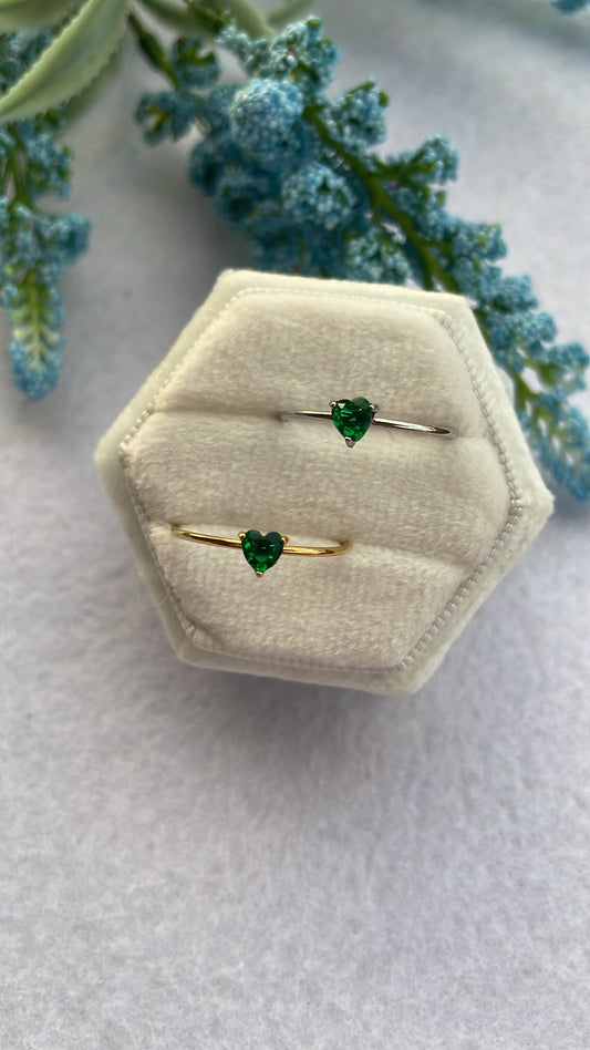 Anello arcobaleno cuore verde