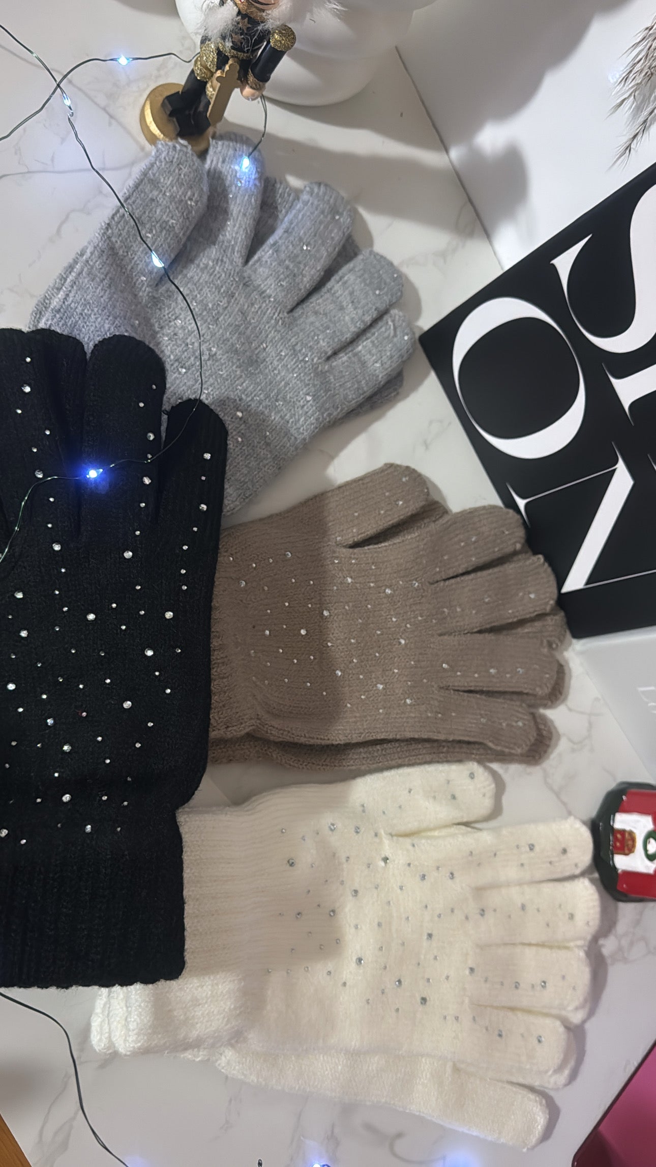 Guanti con brillantini