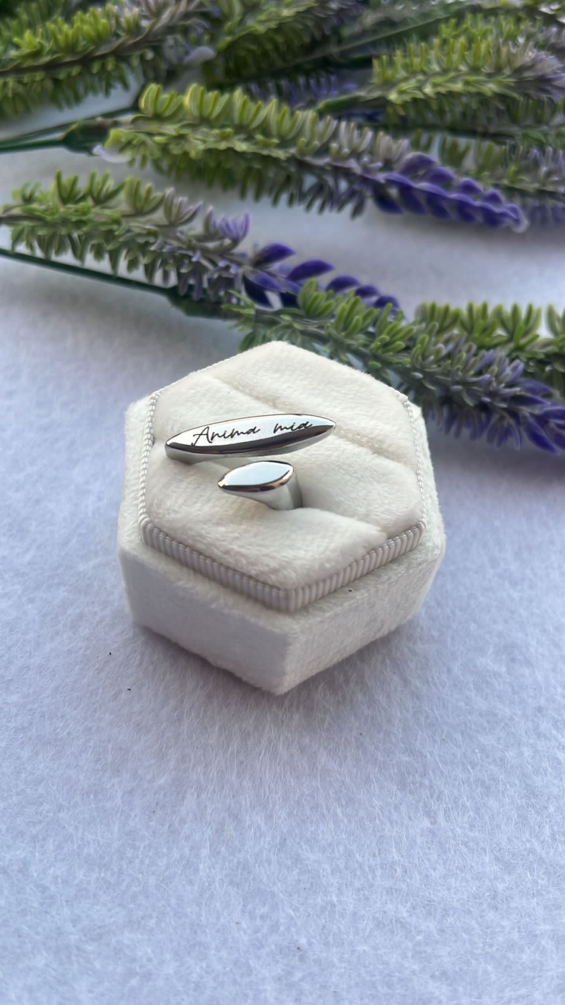 Anello double square con incisione