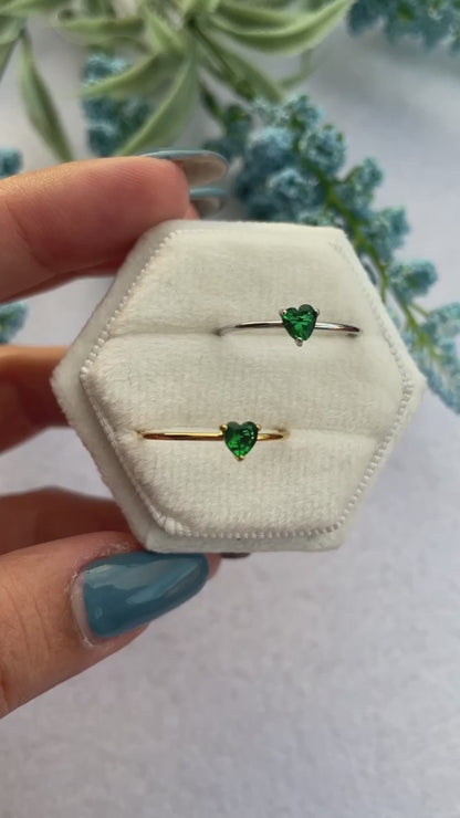 Anello arcobaleno cuore verde