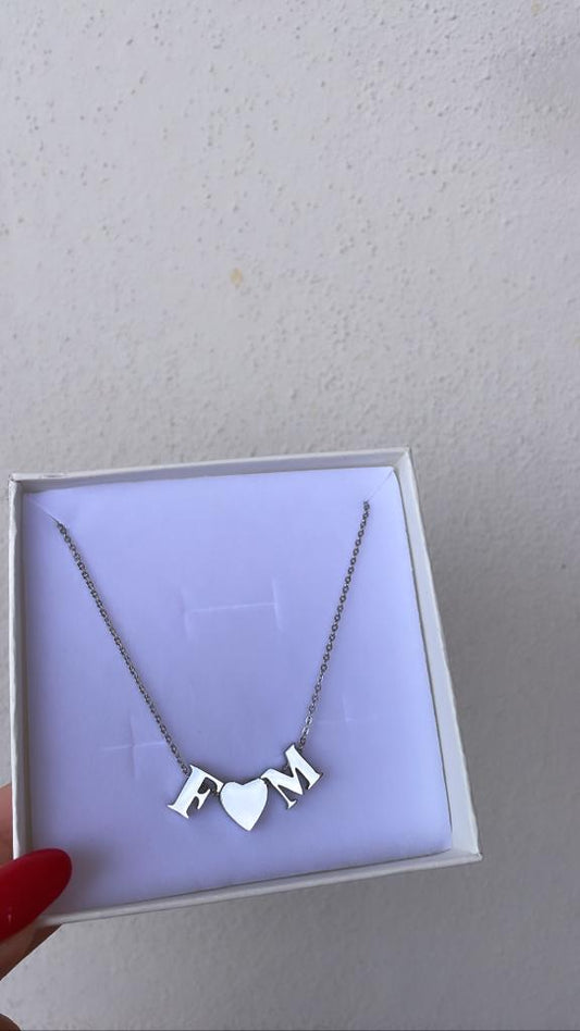 Collana due lettere con cuore